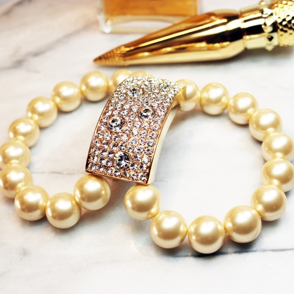 RARE! Vintage KENNETH JAY LANE Pearl Bracelet - Picture 3 of 15